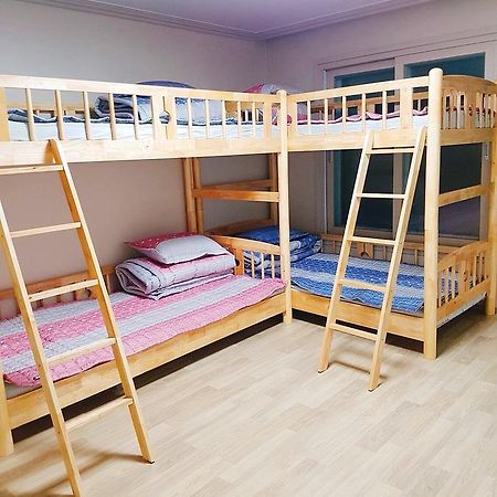 Отель Honey House Пусан Экстерьер фото